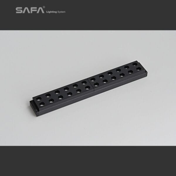 لينر عيون نيو مغناتك 24 صفا