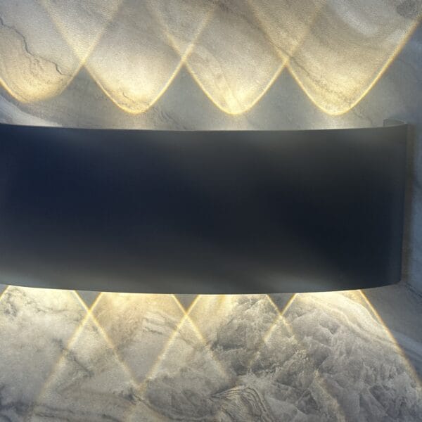 اب اند داون رباعي ليد وورم جسم معدن اسود